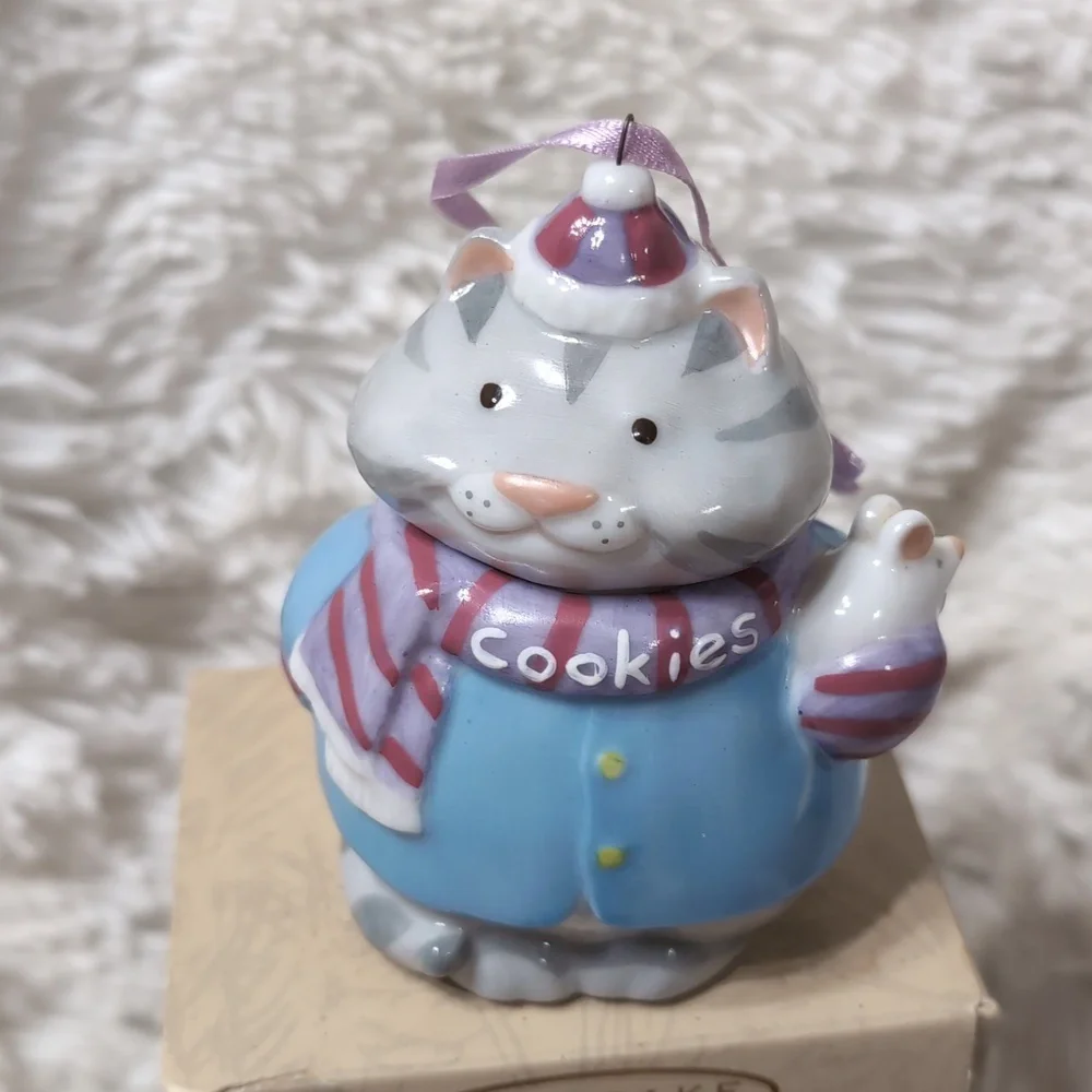 Hallmark 1996 Keepsake Ornament Cookie Jar Friends Carmen Cat Showcase